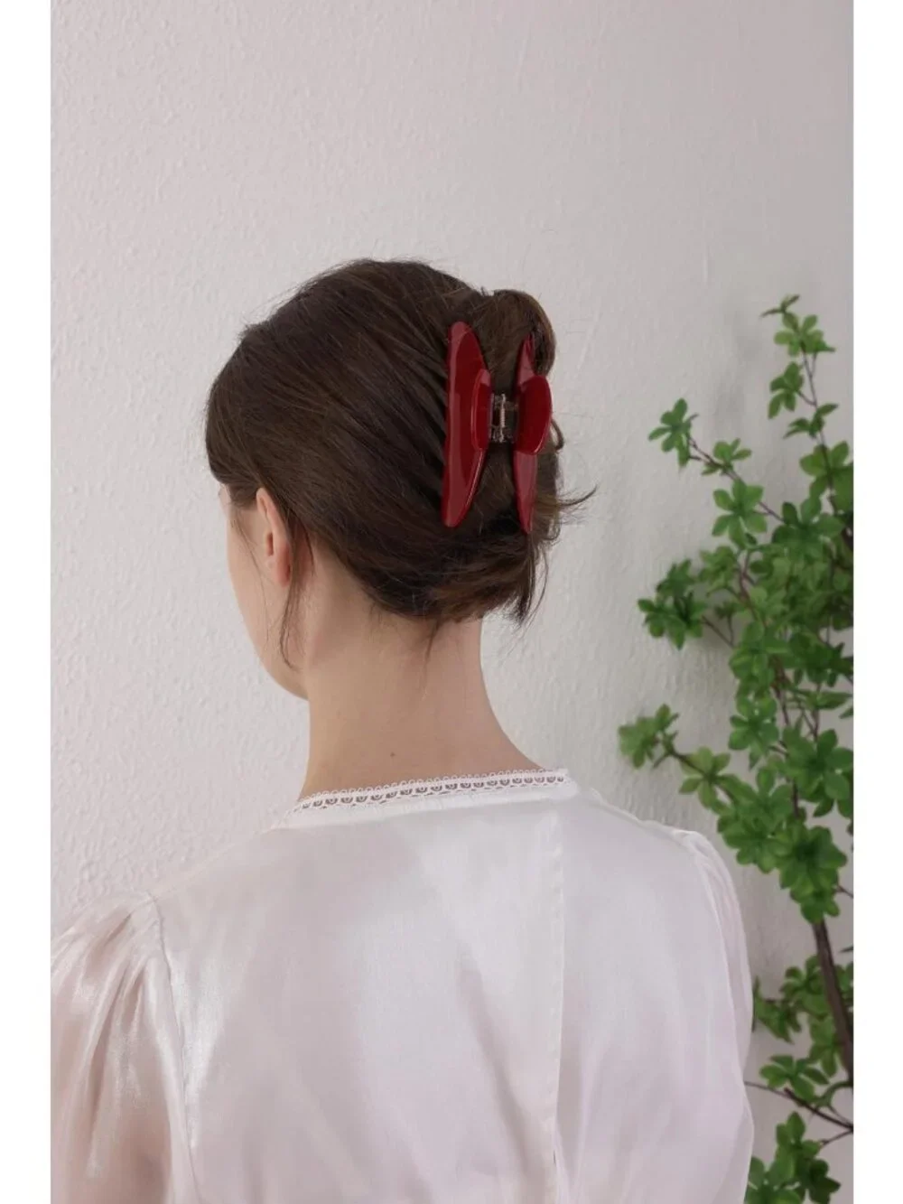 Durable 4-Inch Cherry Red Claw Hair Clips for Fine & Thick Hair - Stylish